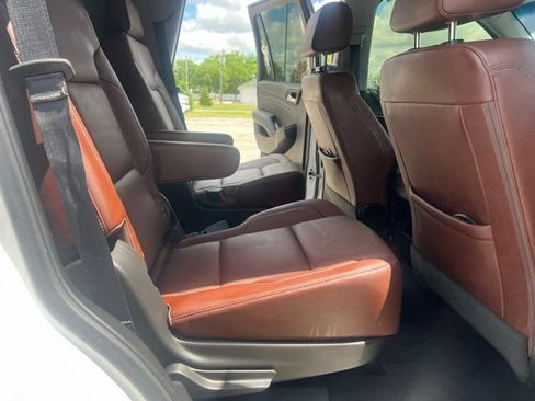 Used 2020 Chevrolet Tahoe Premier w/ Premier Plus Edition AWD/4WD image 27