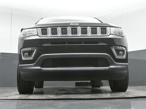 Used 2018 Jeep Compass Limited w/ Navigation Group image 30