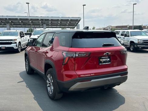 New 2026 Chevrolet Equinox LT AWD/4WD image 4