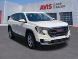 Used 2024 GMC Terrain SLE image 3