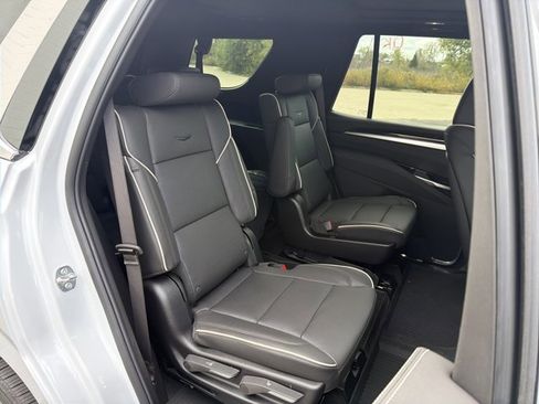 New 2026 Cadillac Escalade Luxury image 31