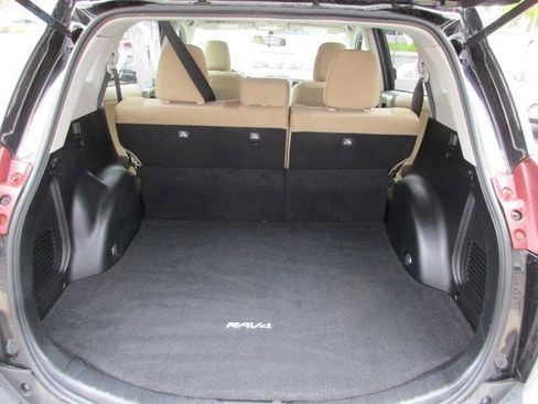 Used 2013 Toyota RAV4 LE FWD image 27