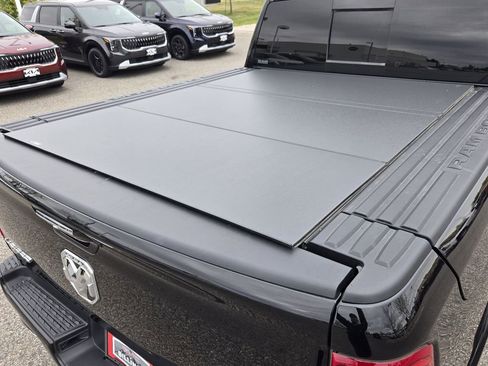 Used 2021 RAM 1500 Limited AWD/4WD image 10