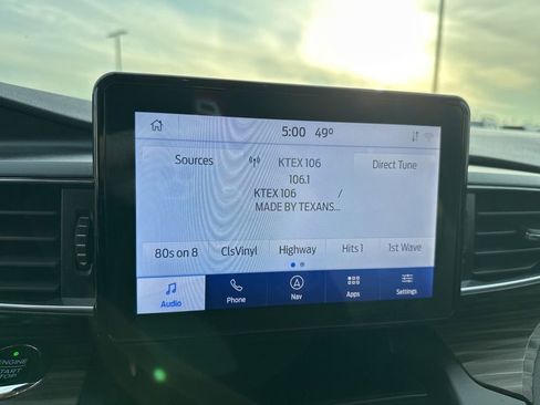 Used 2020 Ford Explorer Limited image 25