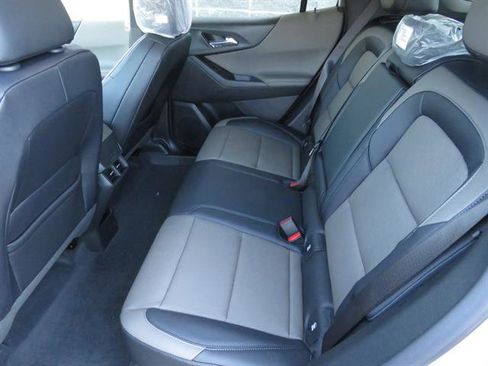 New 2026 Chevrolet Equinox LT w/ Convenience Package II image 16