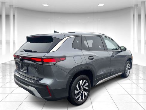Certified 2025 Volkswagen Tiguan S AWD/4WD image 3