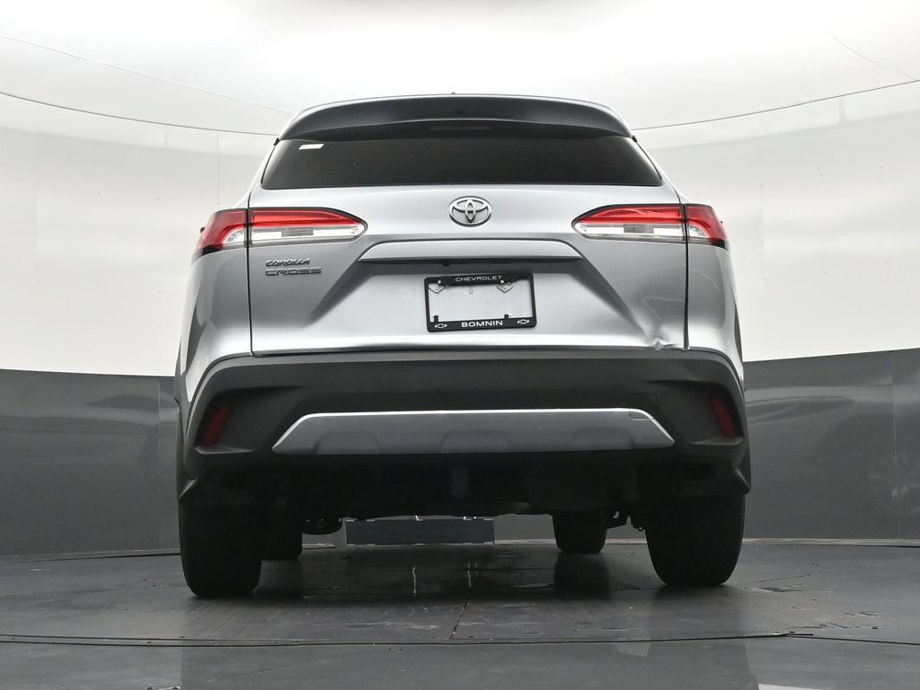 Used 2022 Toyota Corolla Cross L FWD image 26
