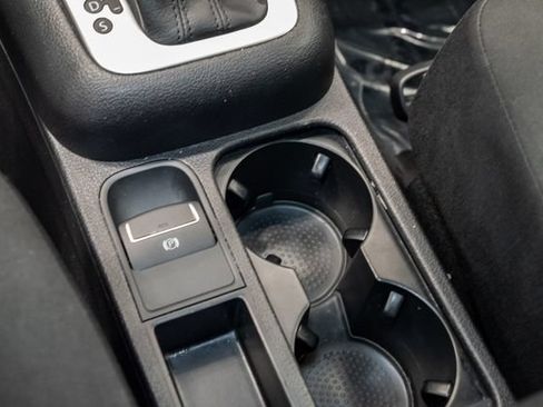 Used 2018 Volkswagen Tiguan Limited w/ Premium Package AWD/4WD image 22