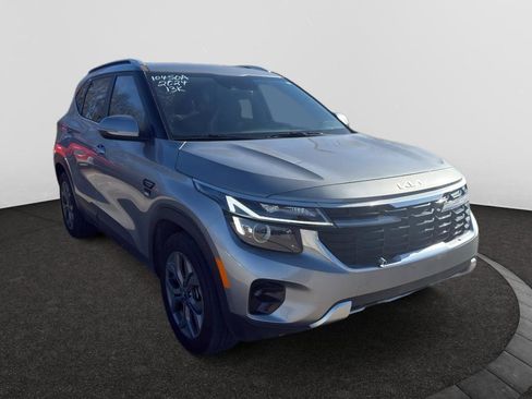 Used 2024 Kia Seltos S image 3