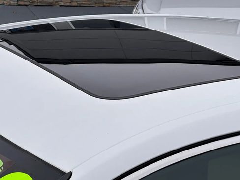 Used 2018 Honda Accord EX image 10