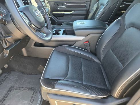 Used 2025 RAM 1500 Laramie AWD/4WD image 17
