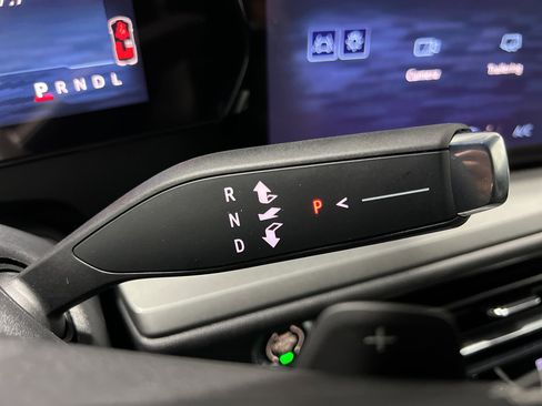 New 2026 Chevrolet Traverse LT image 14