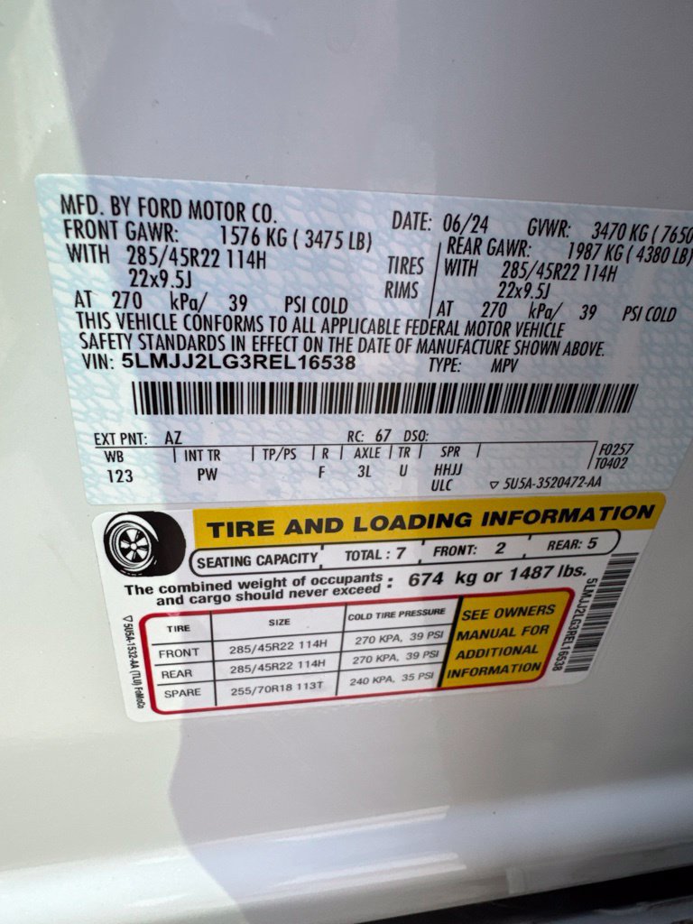 Used 2024 Lincoln Navigator Reserve AWD/4WD image 6