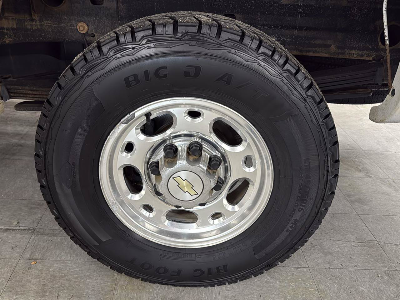 Used 2005 Chevrolet Silverado 2500 LT w/ Heavy-Duty Power Package AWD/4WD image 57