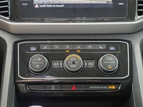 Used 2023 Volkswagen Atlas SE w/ Panoramic Sunroof Package image 14