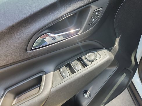 Used 2024 Chevrolet Equinox LT image 23