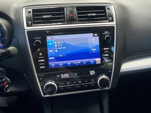 Used 2019 Subaru Outback 2.5i Premium AWD/4WD image 3