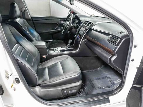 Certified 2016 Toyota Camry XLE w/ Advanced Technology Package FWD image 18