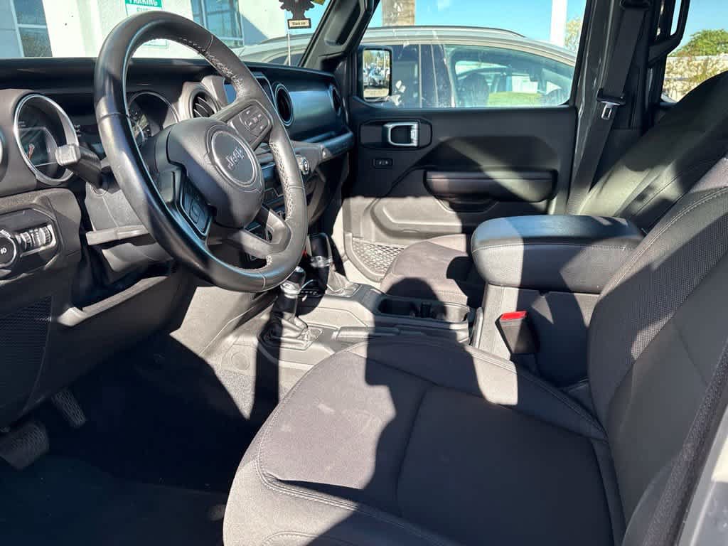 Used 2022 Jeep Wrangler Unlimited Sport AWD/4WD image 9
