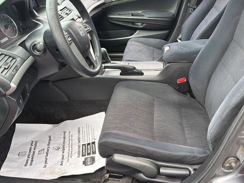 Used 2011 Honda Accord LX image 2