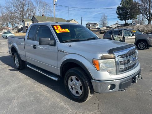 Used 2013 Ford F150 XLT w/ Trailer Tow Pkg image 4