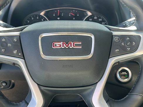 Certified 2022 GMC Terrain SLT w/ Infotainment Package II image 15