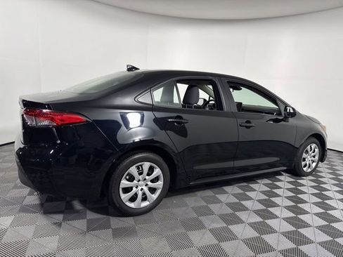 Used 2024 Toyota Corolla LE image 7