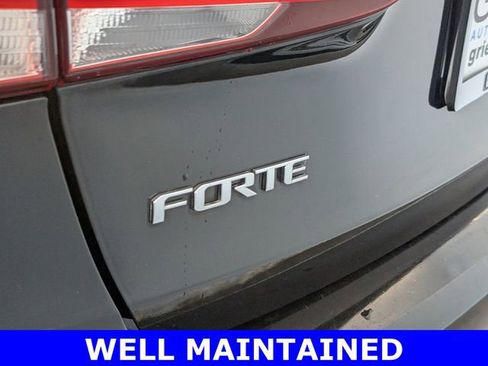 Used 2018 Kia Forte LX w/ LX Popular Package image 9