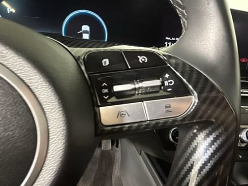 Used 2023 Hyundai Elantra SEL w/ Convenience Package FWD image 16
