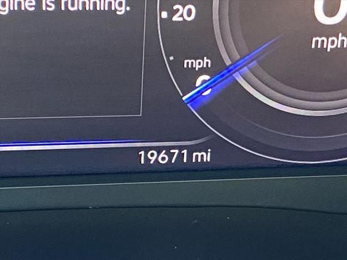 Certified 2023 Volkswagen Atlas Cross Sport SE w/ Panoramic Sunroof Package image 15