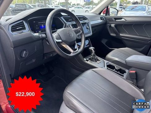 Used 2023 Volkswagen Tiguan SE image 10