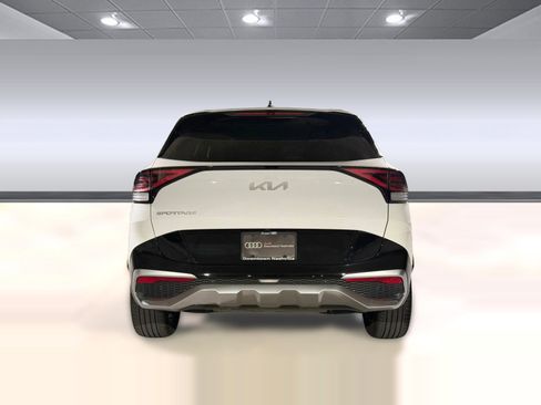 Used 2024 Kia Sportage SX image 9