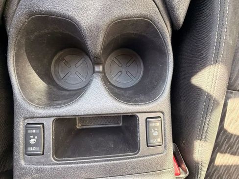 Used 2020 Nissan Rogue SV image 11