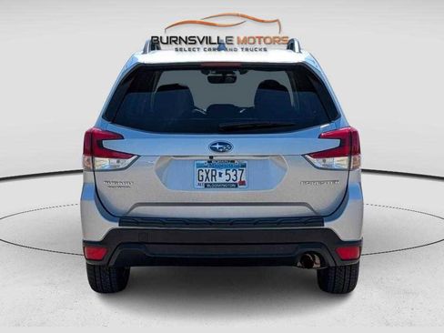 Used 2019 Subaru Forester Premium AWD/4WD image 6
