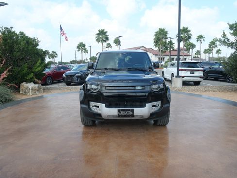 Used 2023 Land Rover Defender 130 S image 5