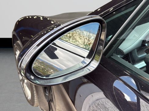 Used 2022 Porsche Panamera Platinum Edition w/ Sport Chrono Package RWD image 30