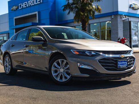 Used 2023 Chevrolet Malibu LT FWD image 1