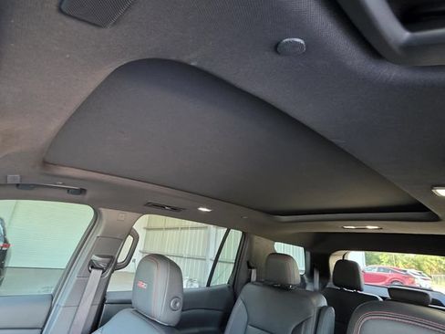 Used 2025 Chevrolet Traverse Z71 w/ Driver Confidence Package AWD/4WD image 7