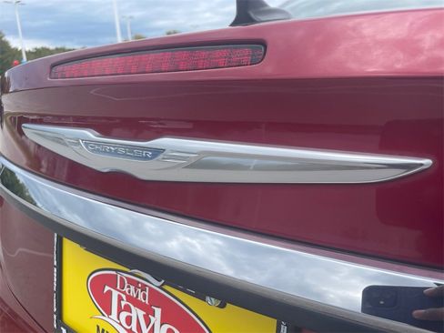 Used 2012 Chrysler 200 Touring image 43