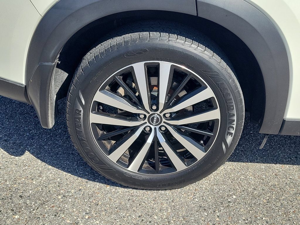 Used 2023 Nissan Pathfinder Platinum AWD/4WD image 5