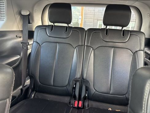 Used 2022 Jeep Grand Cherokee L Limited image 18