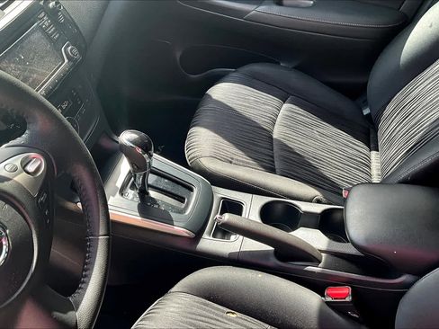 Used 2018 Nissan Sentra SV image 16
