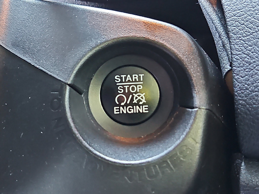 Used 2021 Jeep Renegade Limited AWD/4WD image 23