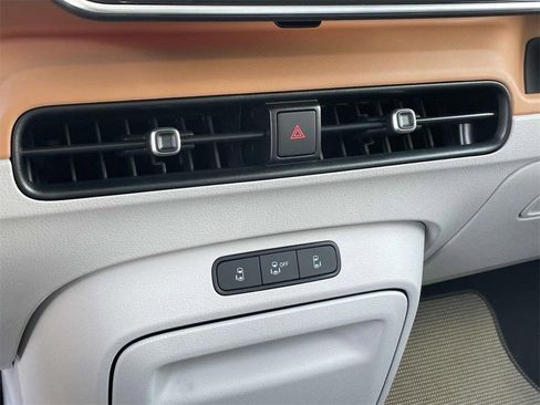 New 2025 Volkswagen ID. Buzz Pro S Plus image 30