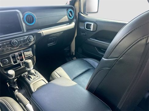 Used 2022 Jeep Wrangler Unlimited Sahara w/ Cold Weather Group image 22