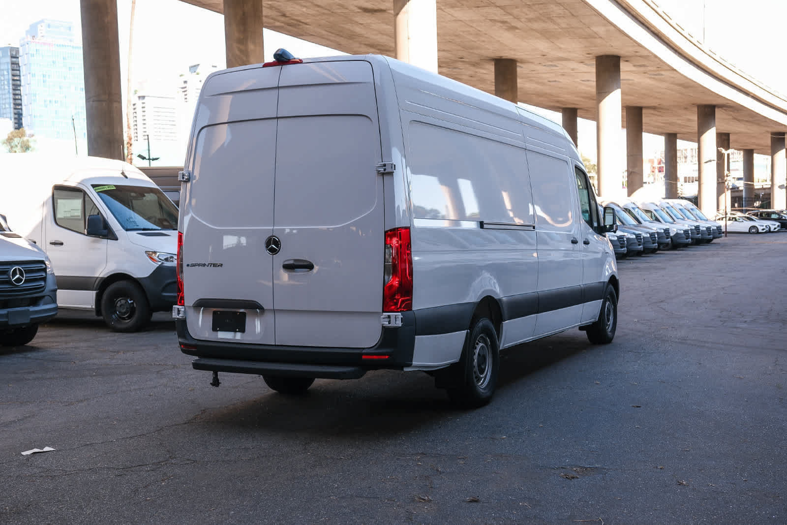 New 2025 Mercedes-Benz eSprinter 170 Cargo image 4