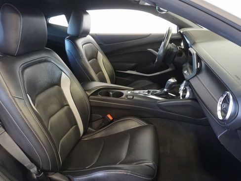 Used 2022 Chevrolet Camaro LT w/ Technology Package image 23