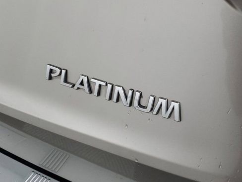 Used 2021 Nissan Rogue Platinum FWD image 8