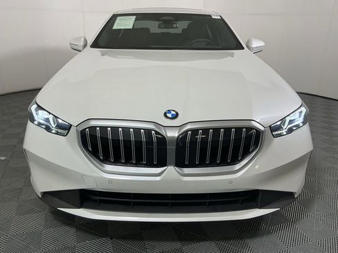Certified 2025 BMW 530i w/ Premium Package RWD image 3