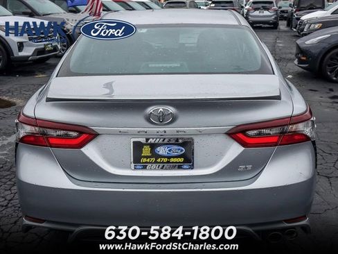 Used 2023 Toyota Camry SE FWD image 4